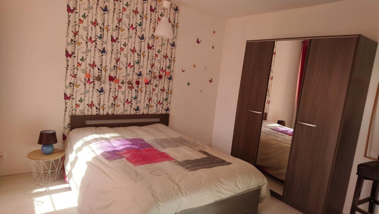Gite Pour 6 Ou Chambre Pour 2 A Formigny Экстерьер фото